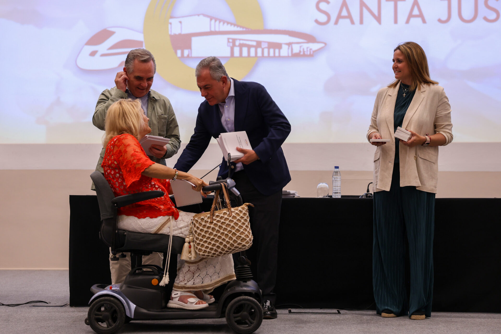 El Gobierno municipal constituye formalmente las Juntas Municipales de Distrito