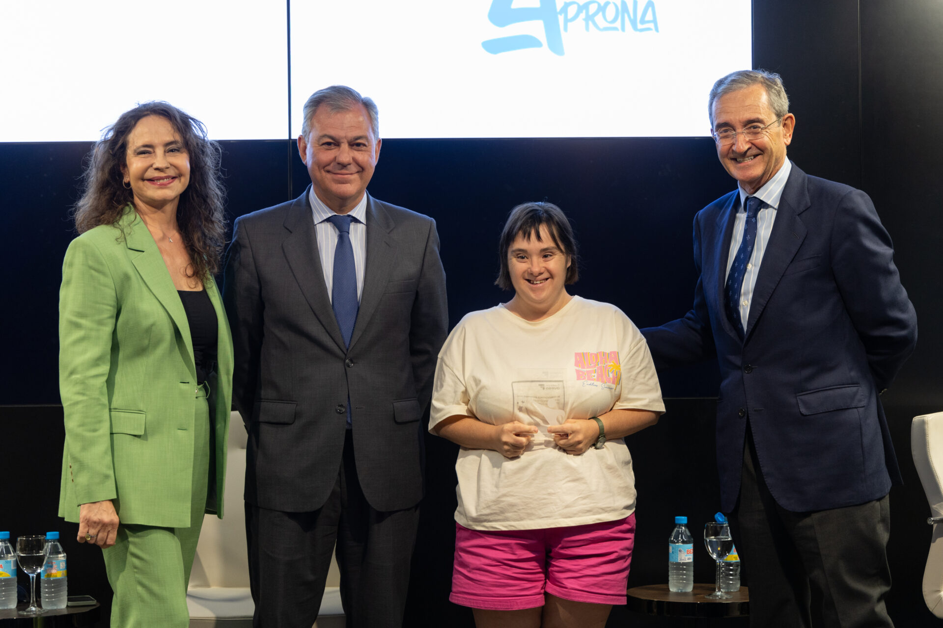 El alcalde preside la entrega de los IX Premios Emprendis de la Fundación Ayesa