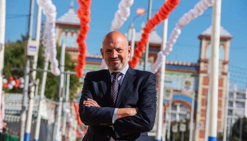 El Ayuntamiento abre el plazo del concurso de diseños para la portada de la Feria de Abril 2025, que volverá a estar abierto a otros estilos arquitectónicos