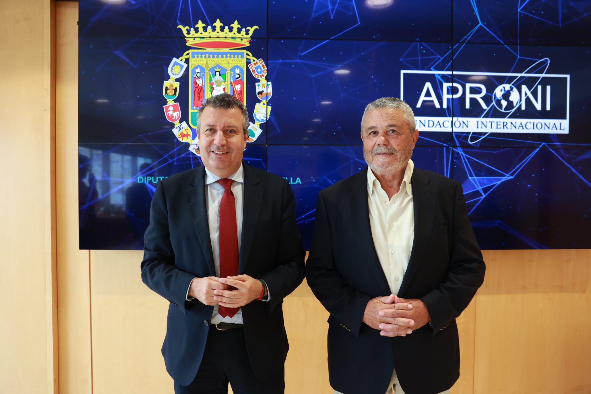 Javier Fernández recibe la visita del presidente de la Fundación Internacional APRONI