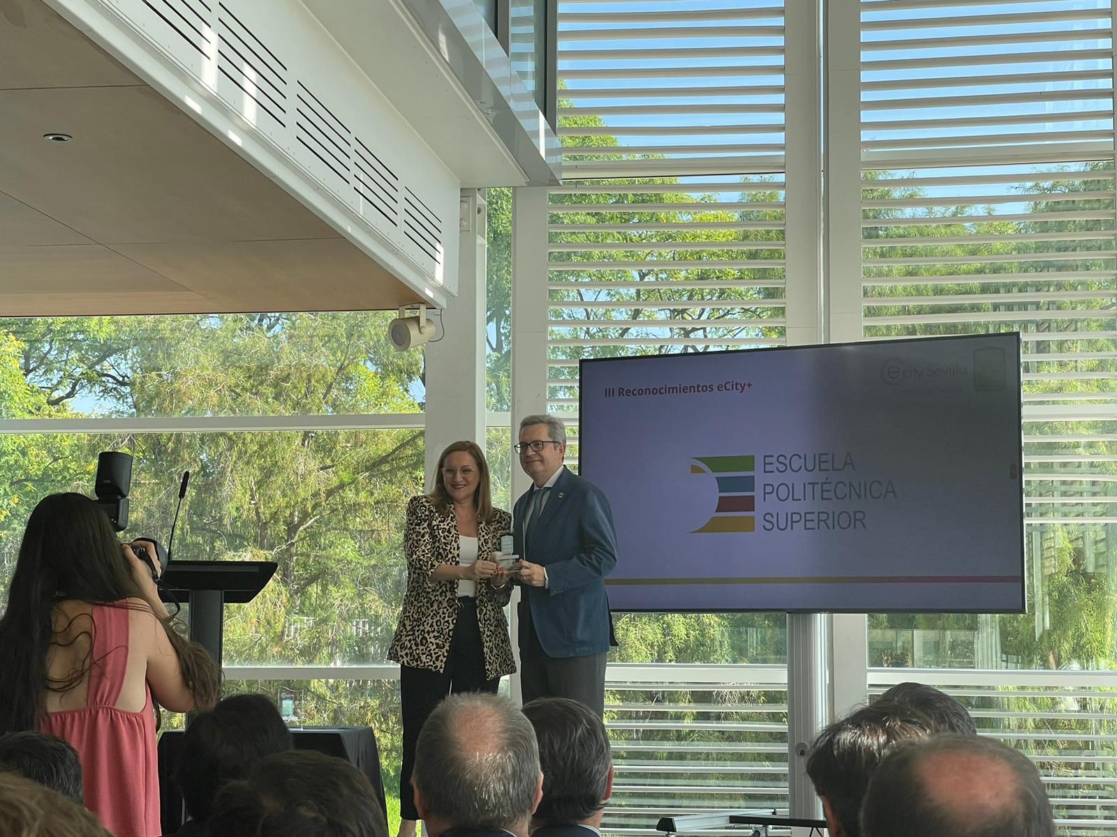 La Escuela Politécnica Superior recibe un premio a la sostenibilidad del CATEPS