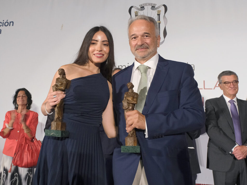 Sixto Sánchez Lorenzo y Angélica Yuste, ganadores de los Premios de Novela Ateneo y Ateneo Joven de Sevilla 