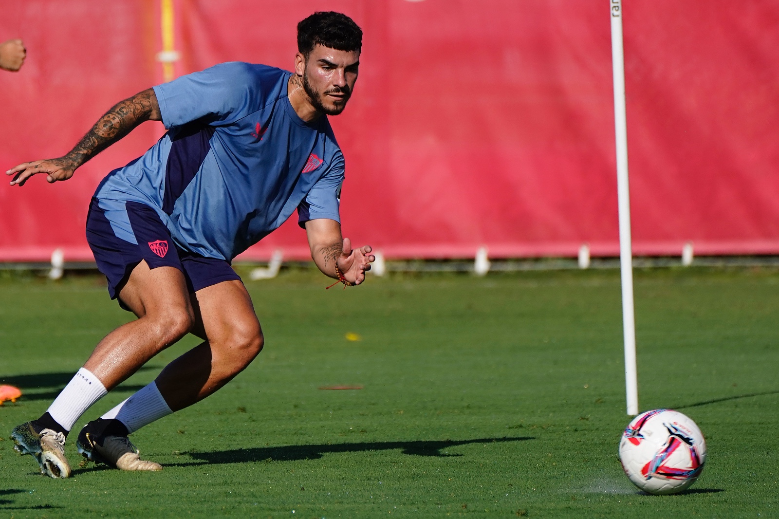 completado el primer fin de semana de trabajo del sevilla fc 24/25