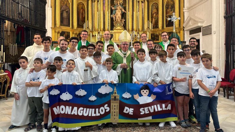 El arzobispo clausura el VII Campamento de Monaguillos