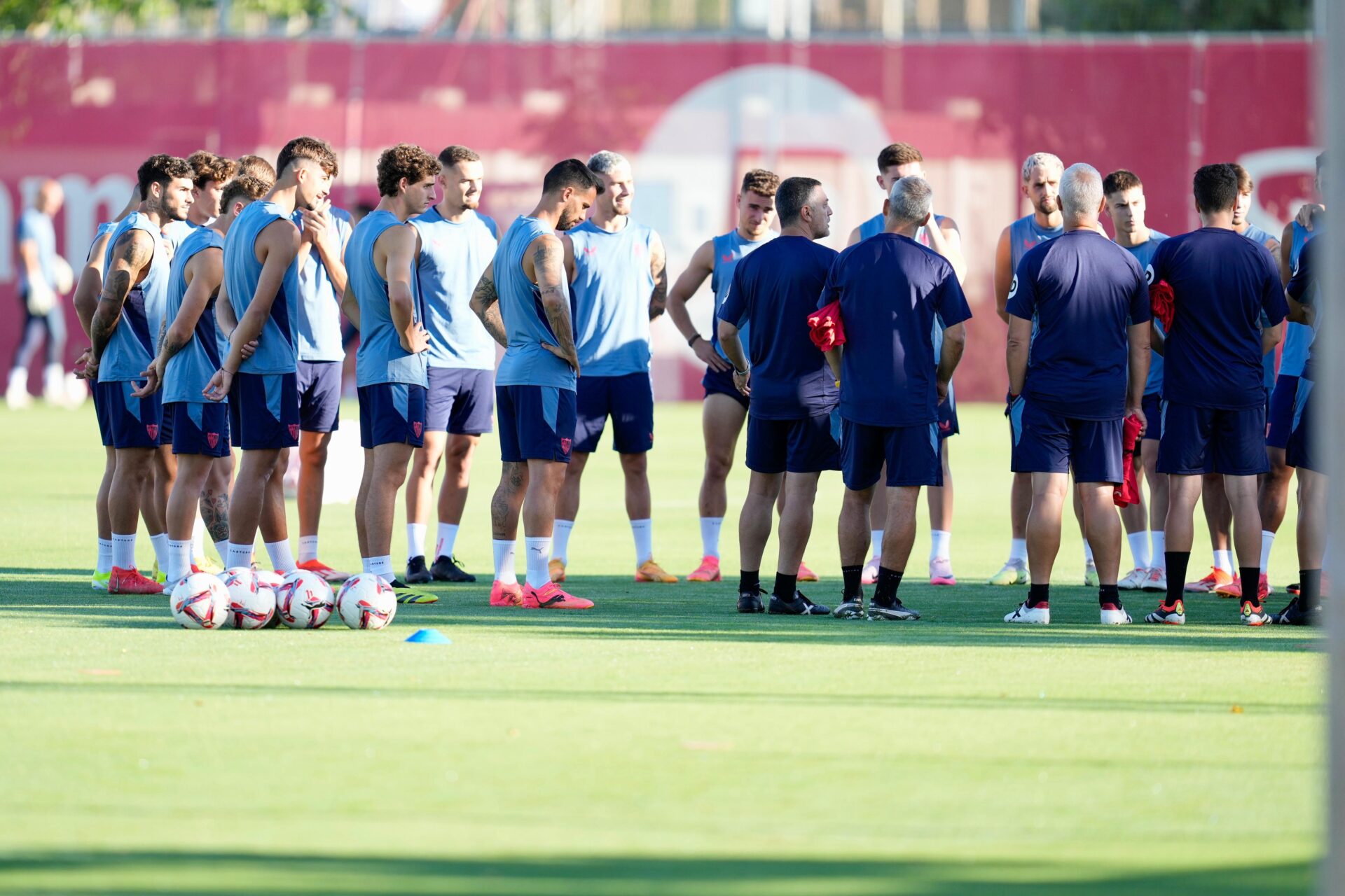viernes de doble sesión en la ciudad deportiva