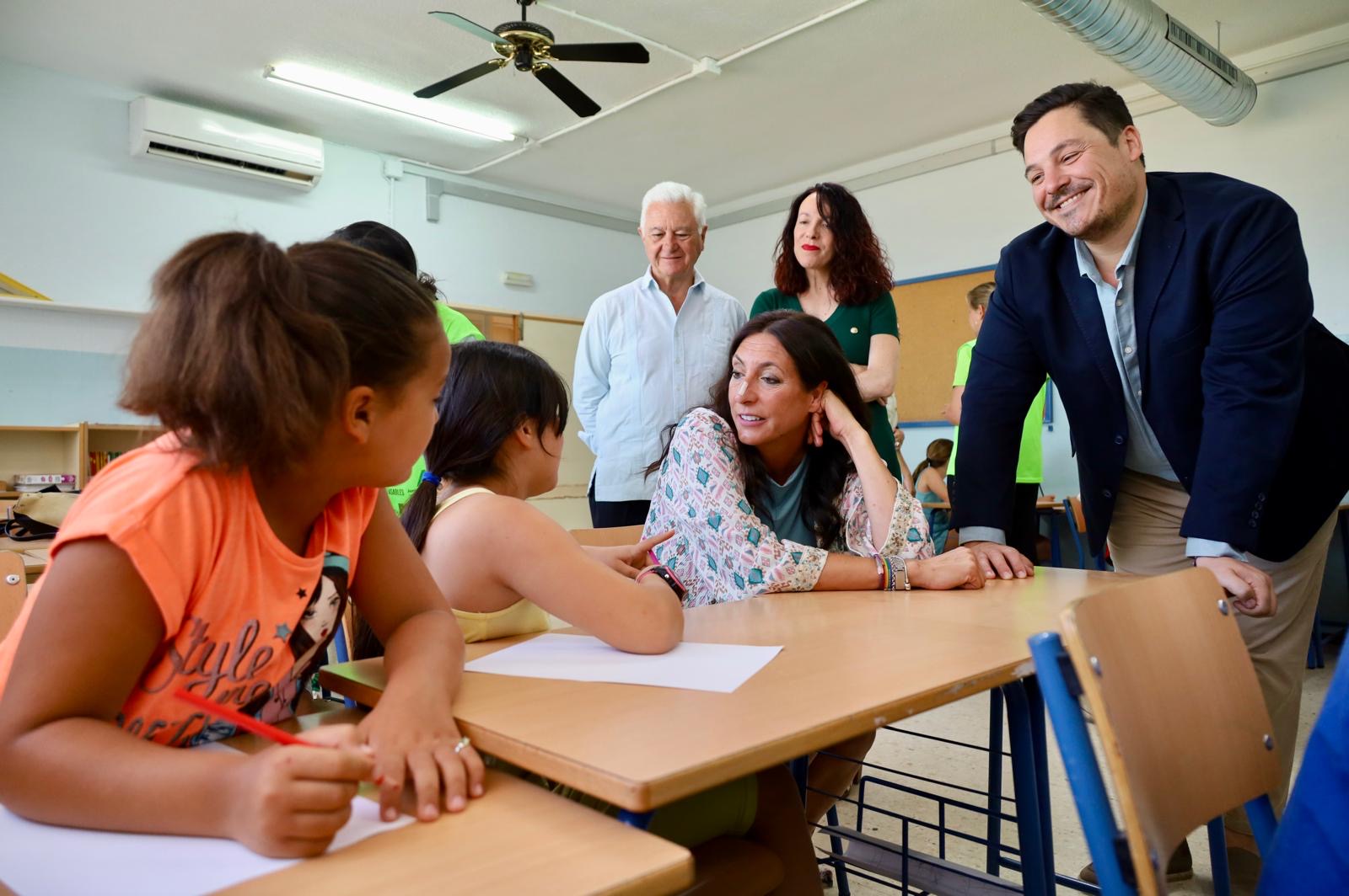 El Ayuntamiento inicia  la inscripción para solicitar los servicios de cuidados gratuitos de menores a domicilio