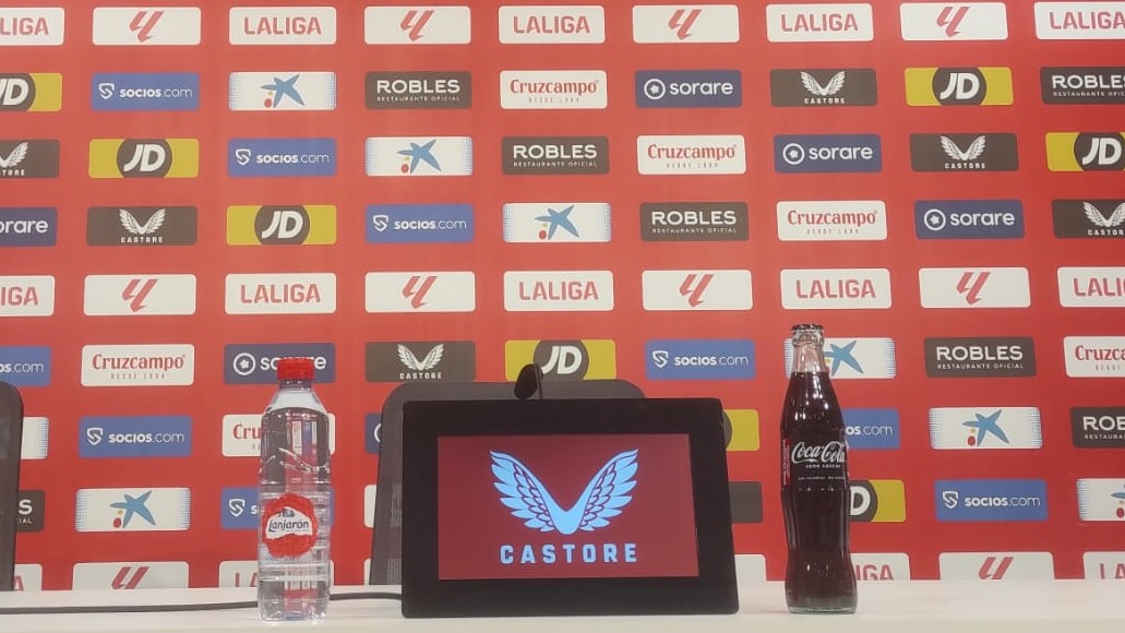 en directo, la presentación de saúl como nuevo jugador sevillista