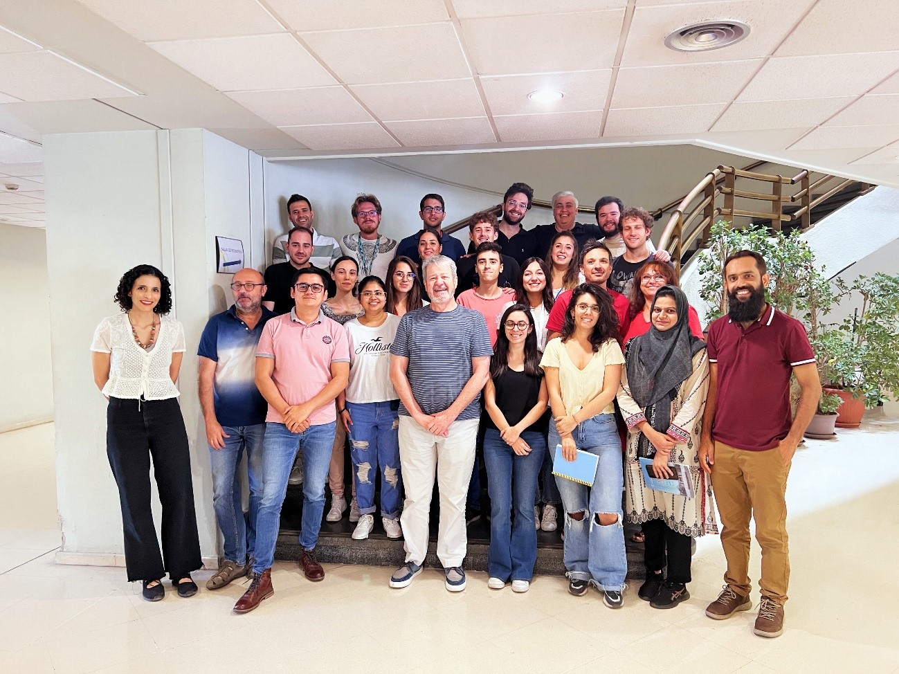 La FISOCAT reconoce la trayectoria científica de excelencia del profesor José Antonio Odriozola