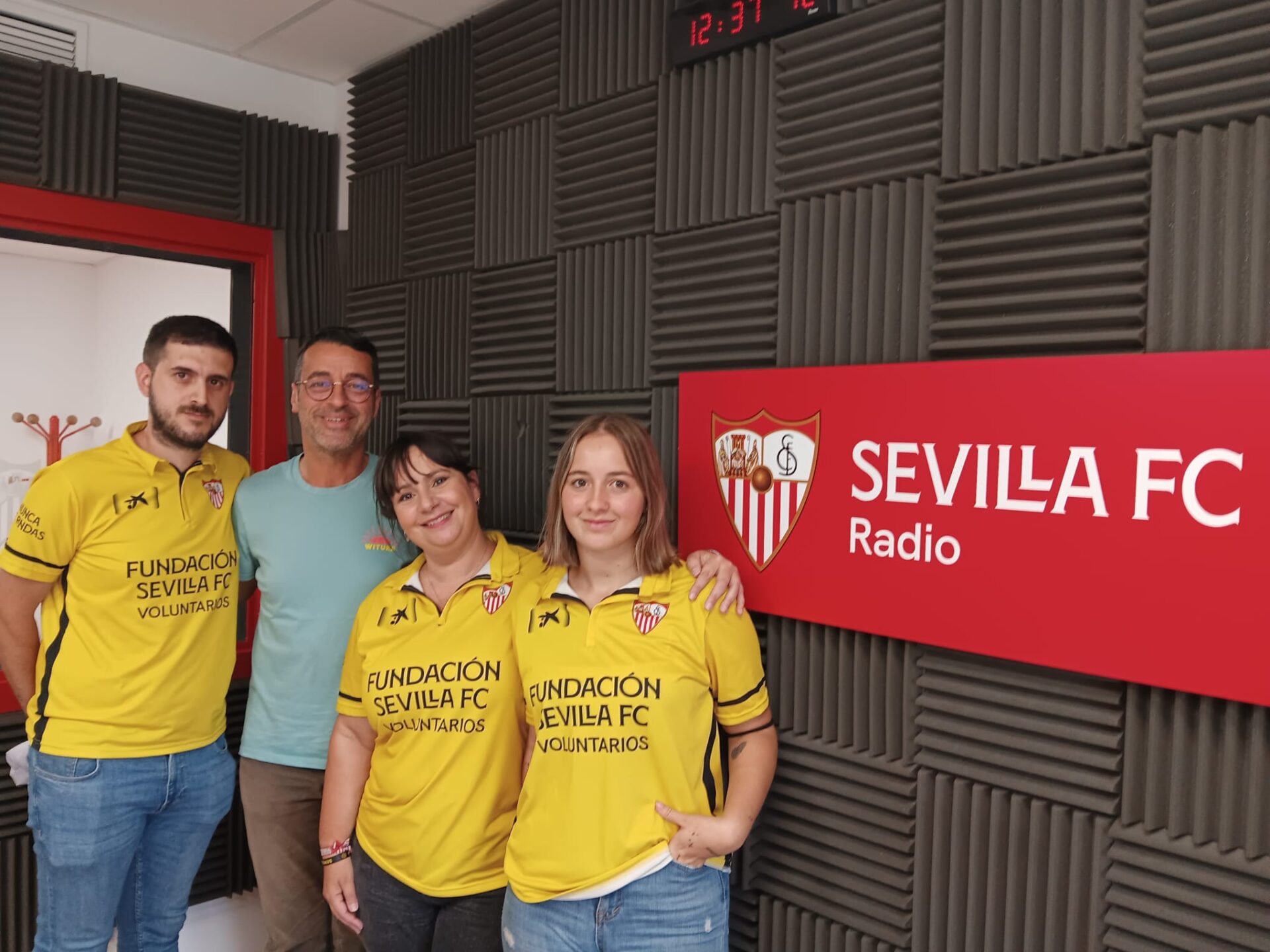 los voluntarios del sevilla fc, en ‘estilo sevilla’