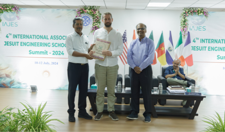 La Escuela de Ingeniería de Loyola, en la 4th International Association of Jesuit Engineering Schools (IAJES) Summit 2024