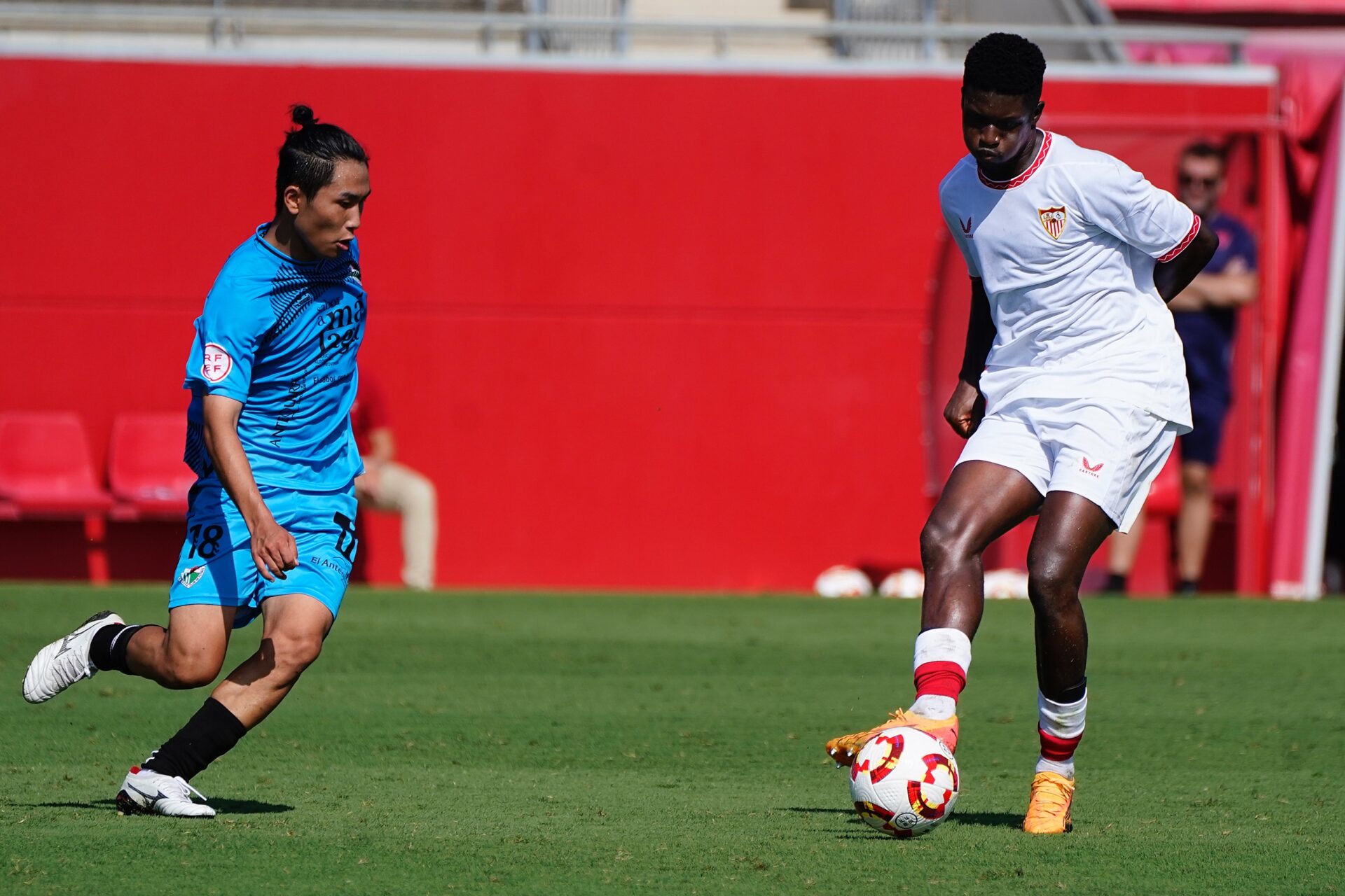 0-1: el sevilla atlético cae por la mínima ante el antequera en la primera prueba de la pretemporada