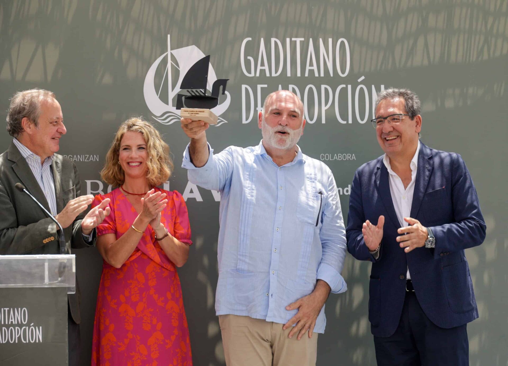 El chef José Andrés, galardonado con el II Premio Gaditano de Adopción