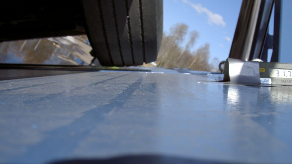 La US promoverá el diseño de nuevos frenos, neumáticos y pavimentos para detener las muertes por microplásticos en el aire 