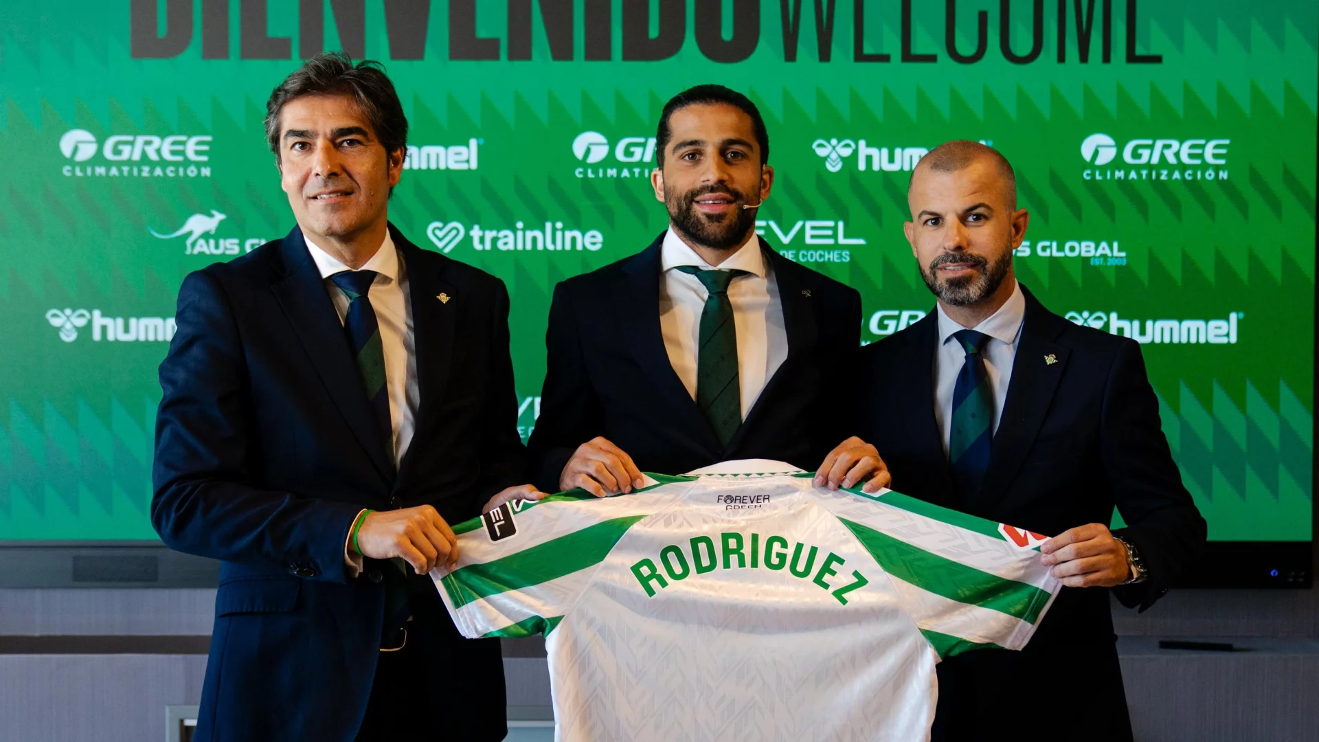 Ricardo Rodríguez, presentado como nuevo jugador del Real Betis