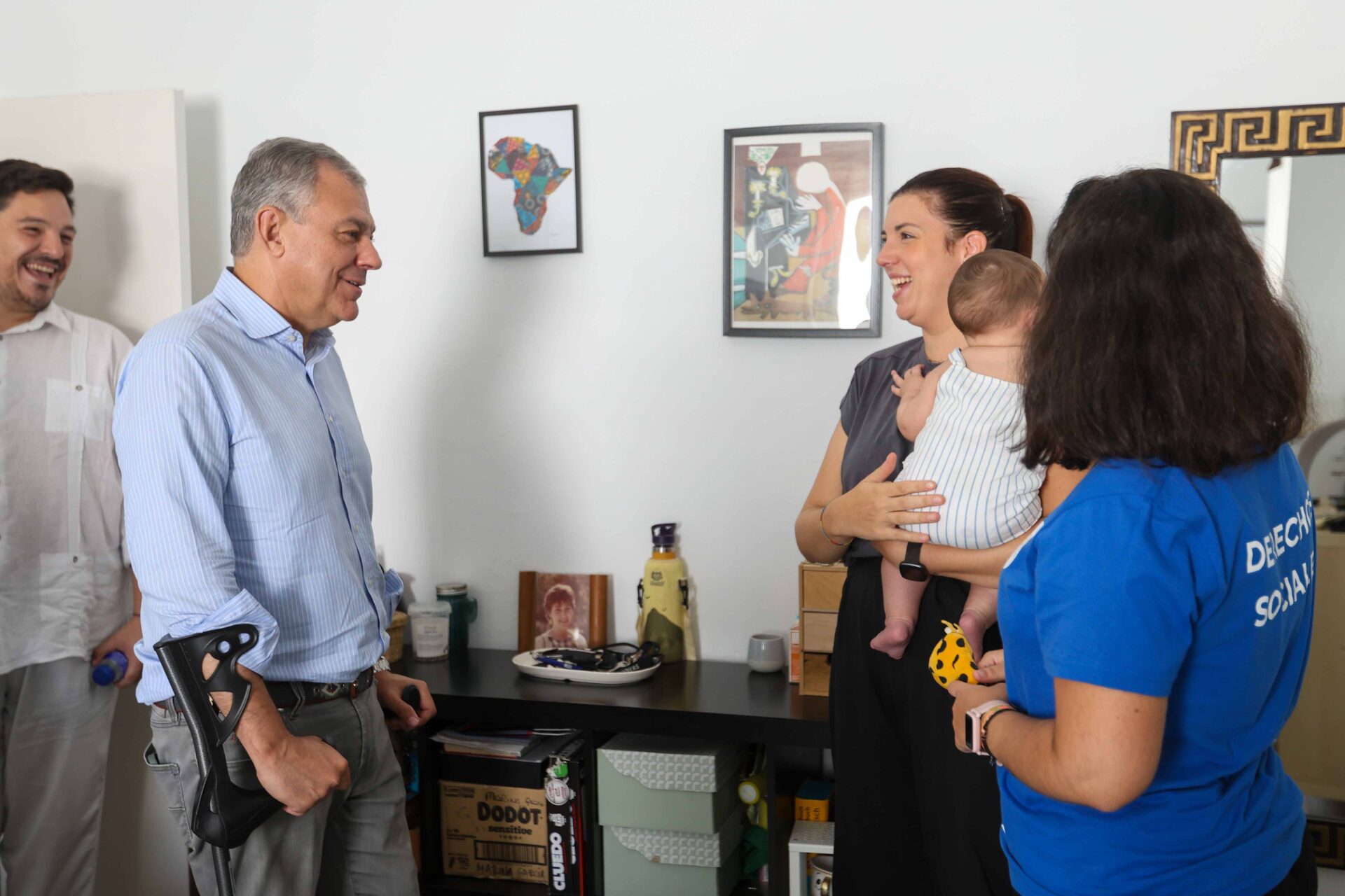 El alcalde Sanz aplaude el “enorme servicio” que presta el servicio de canguros a domicilio para la conciliación de las familias sevillanas