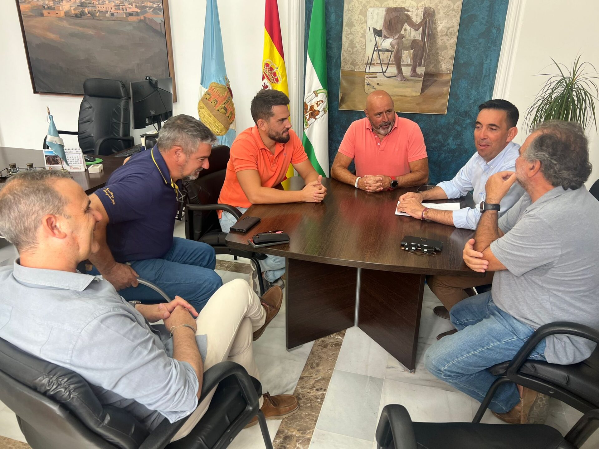 Gonzalo Domínguez y Curro Gil estudian alternativas al abastecimiento de Montellano, ante la falta de resultados eficientes en los sondeos realizados hasta ahora en las obras de emergencia de la Diputación