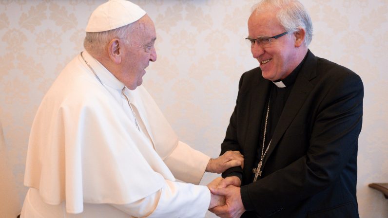 El Papa recibió hoy en audiencia privada a monseñor Saiz Meneses