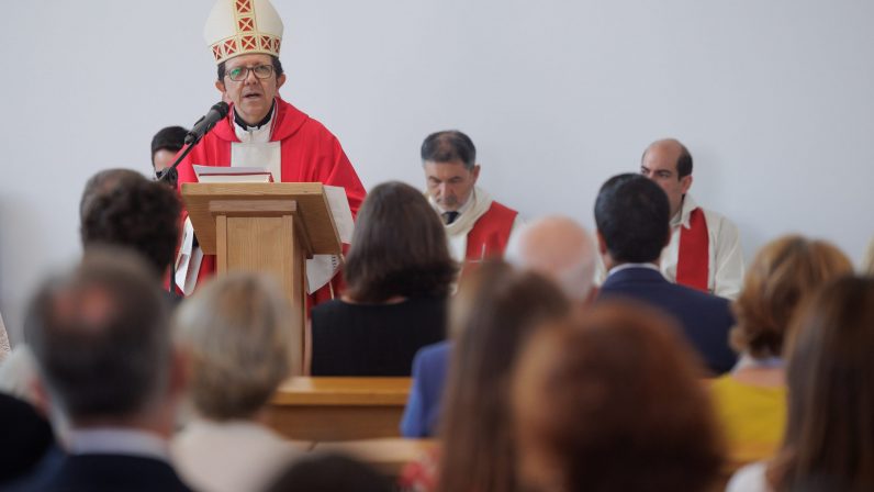 Monseñor Valdivia presidió la misa de inicio de curso de la Universidad Loyola