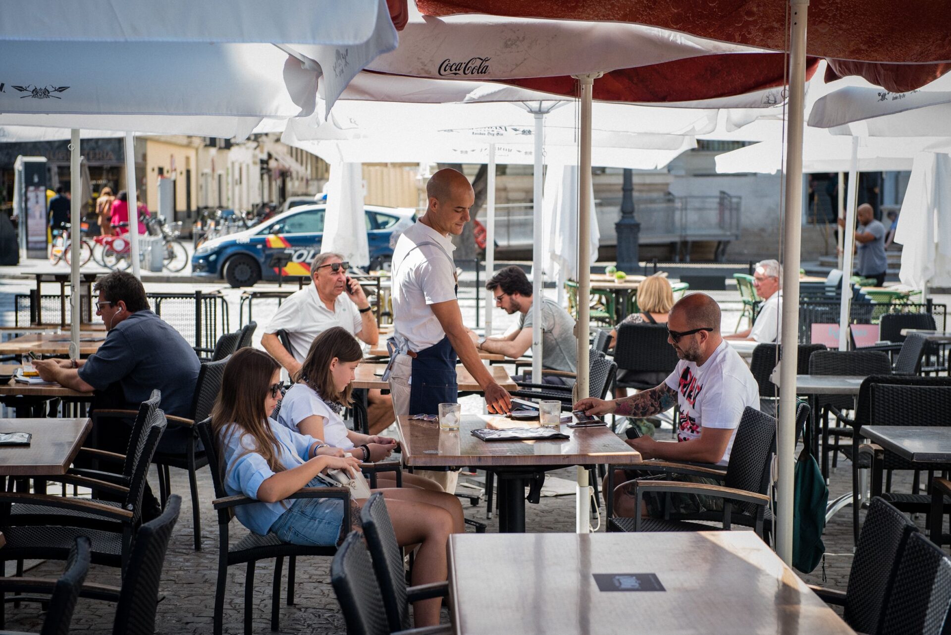 El Ayuntamiento pone en marcha una aplicación informática para la renovación telemática de la licencia de veladores