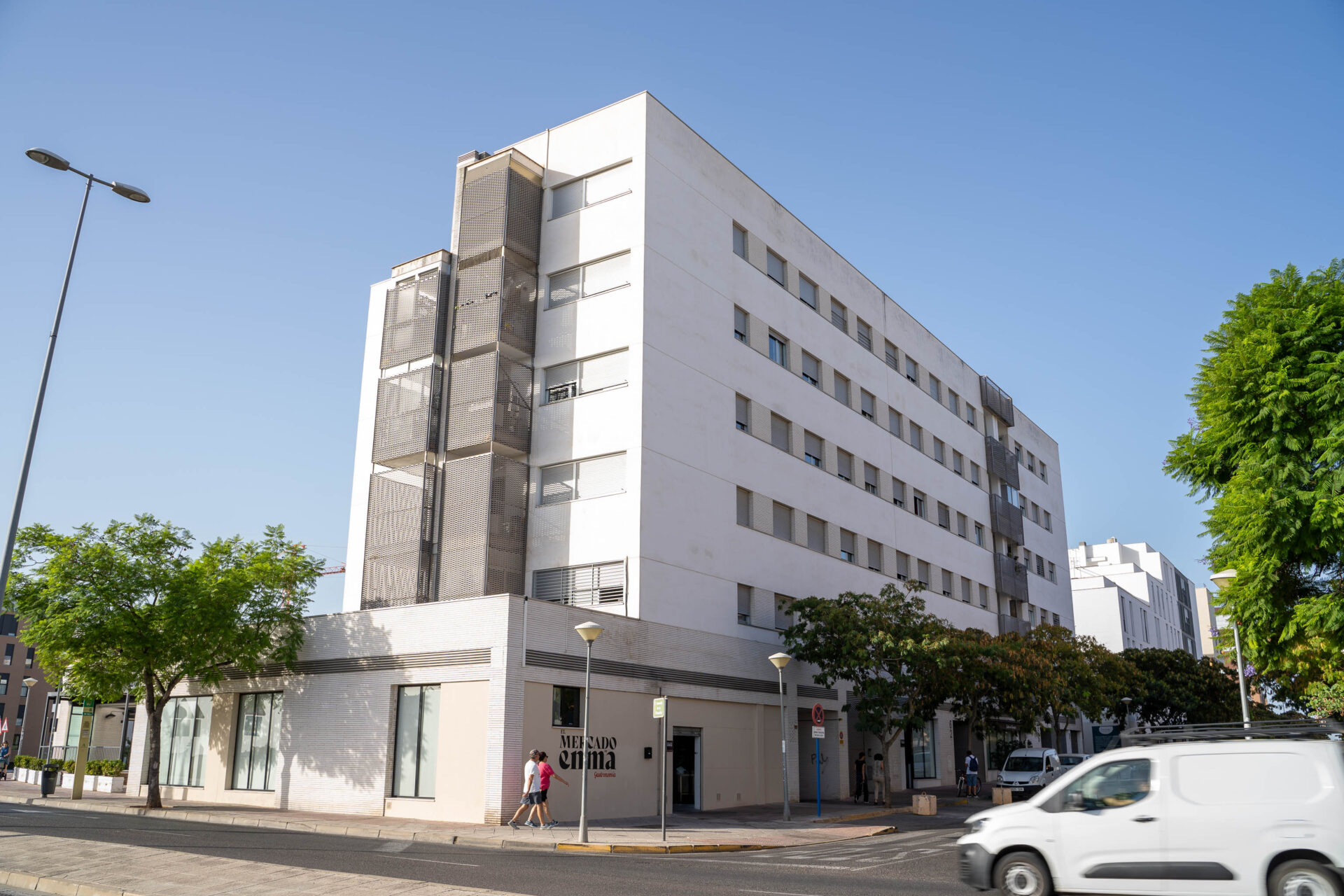 22 familias de Mairena adquieren viviendas asequibles de las 44 que el Ayuntamiento rescató de un fondo de inversión