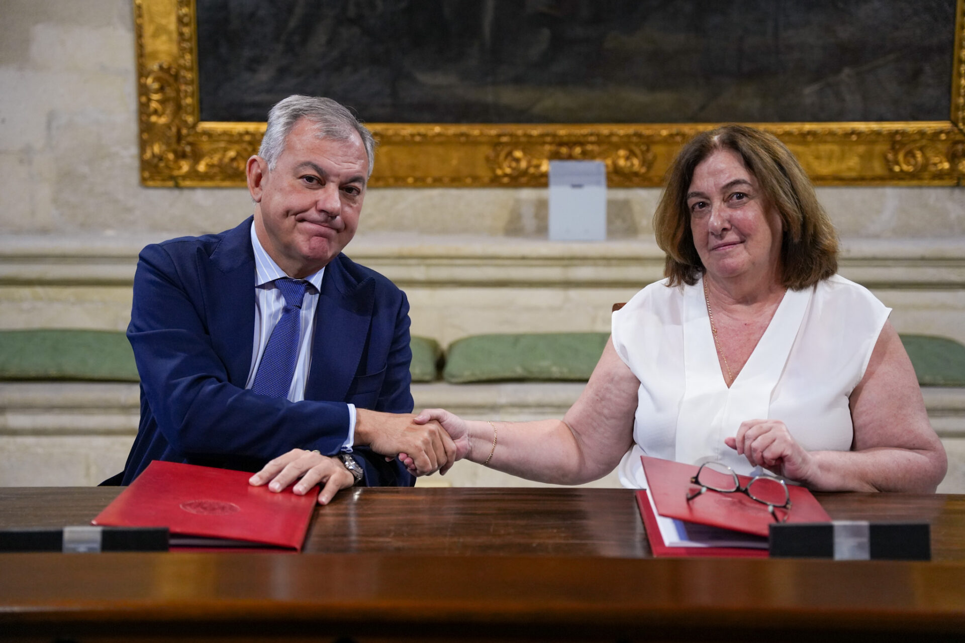 El Ayuntamiento y Feria del Libro Antiguo firman un convenio para impulsar el encuentro donde las actividades paralelas cobran protagonismo