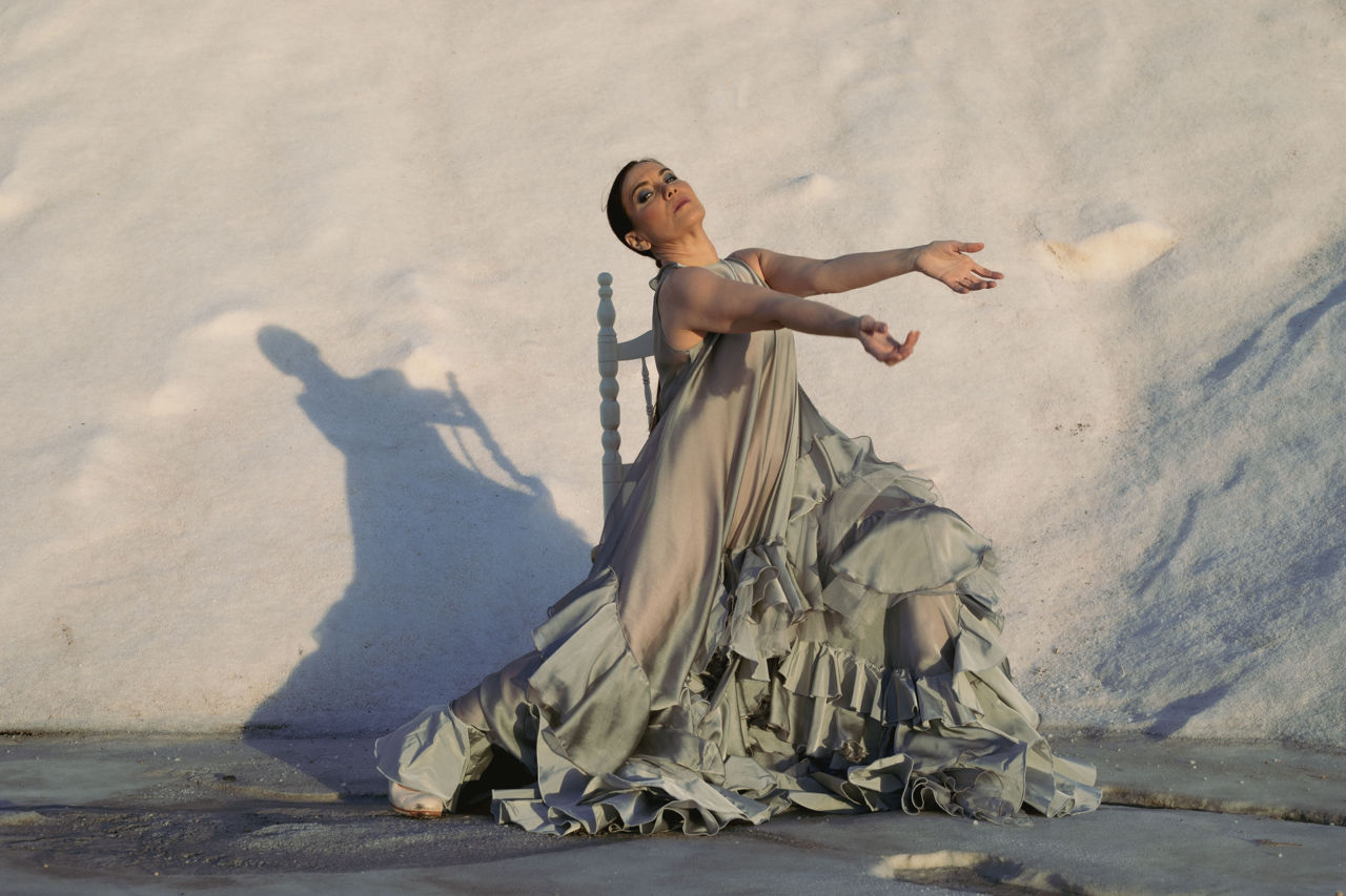 La Bienal se engalana para celebrar, mañana jueves, una noche de estrenos con los últimos trabajos de  José Valencia y Rafaela Carrasco