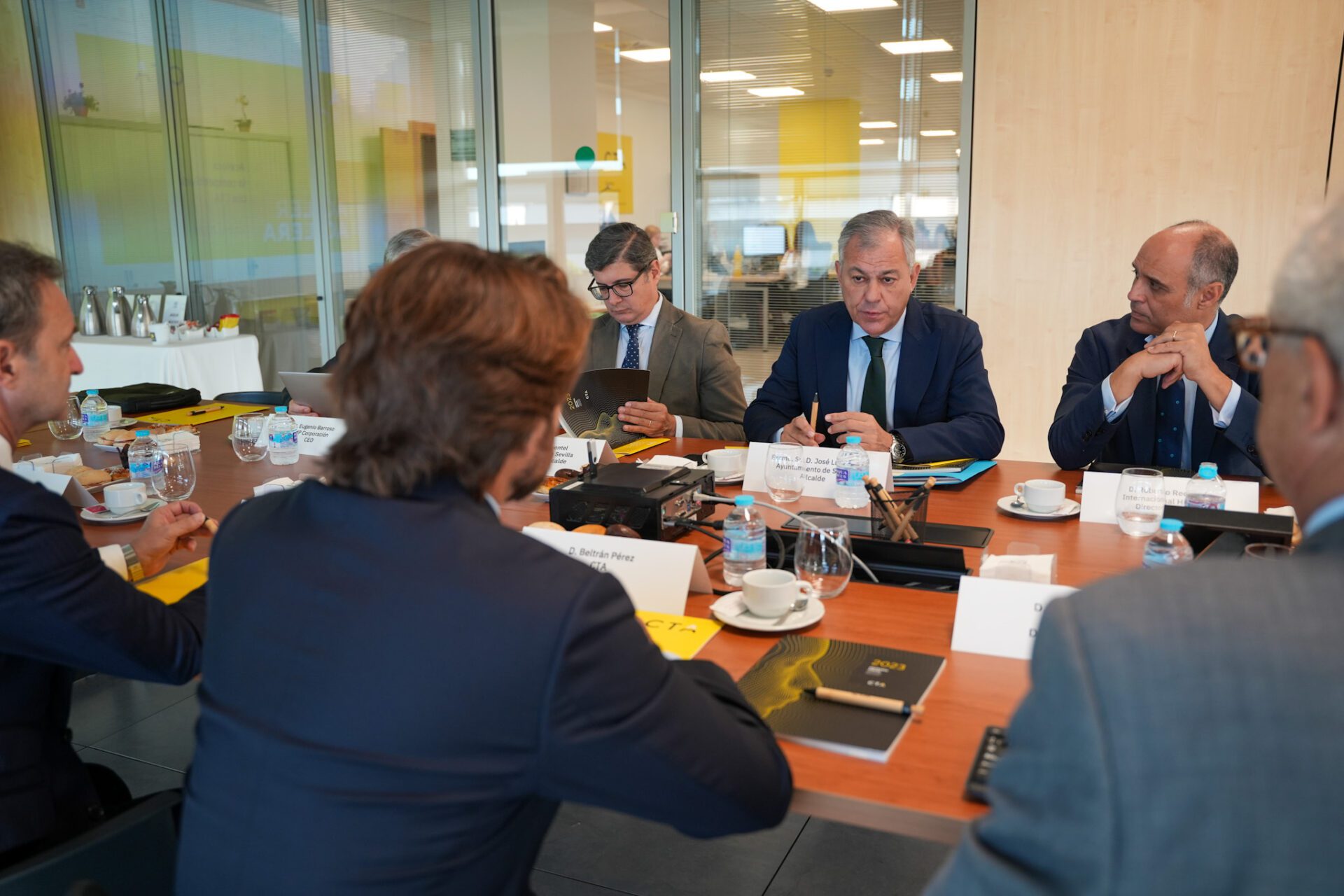 El alcalde Sanz visita la sede de Corporación Tecnológica de Andalucía (CTA) y destaca el valor de Sevilla como la gran capital de la innovación y la tecnología del sur de Europa