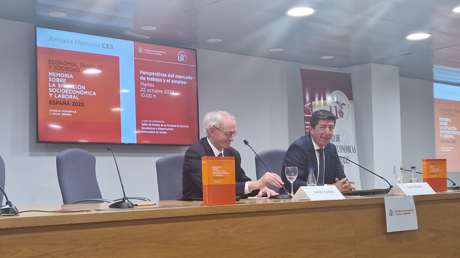 El presidente del CES de Andalucía, Juan Marín, y el del CES de España, Antón Costas, clausuran en Sevilla la Jornada Perspectivas del mercado de trabajo y el empleo
