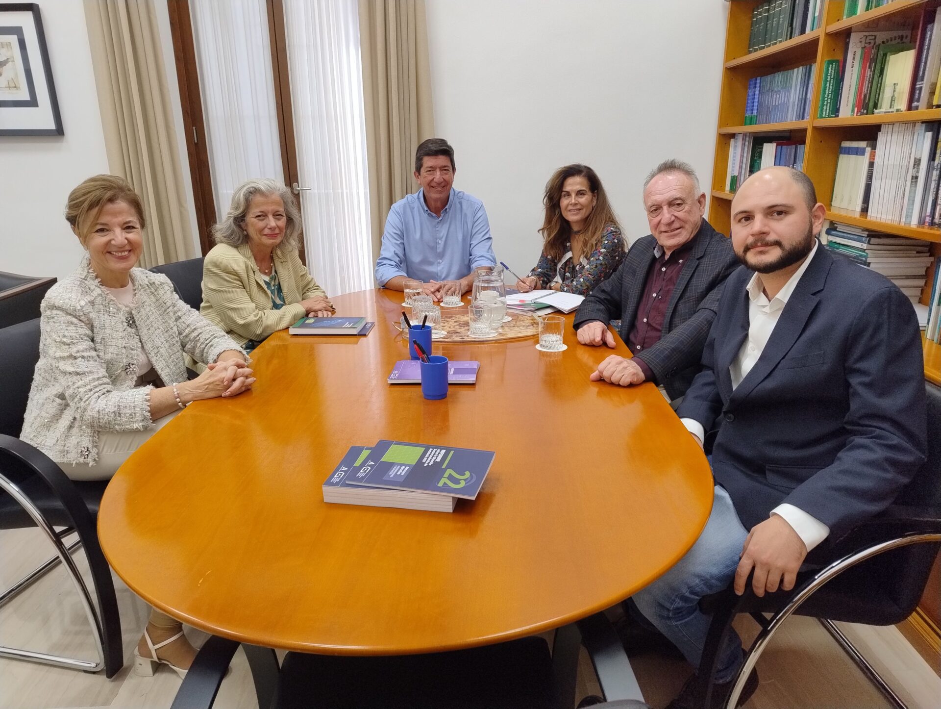 Juan Marín, presidente del CES de Andalucía, recibe a los representantes del Consejo Andaluz del Movimiento Europeo