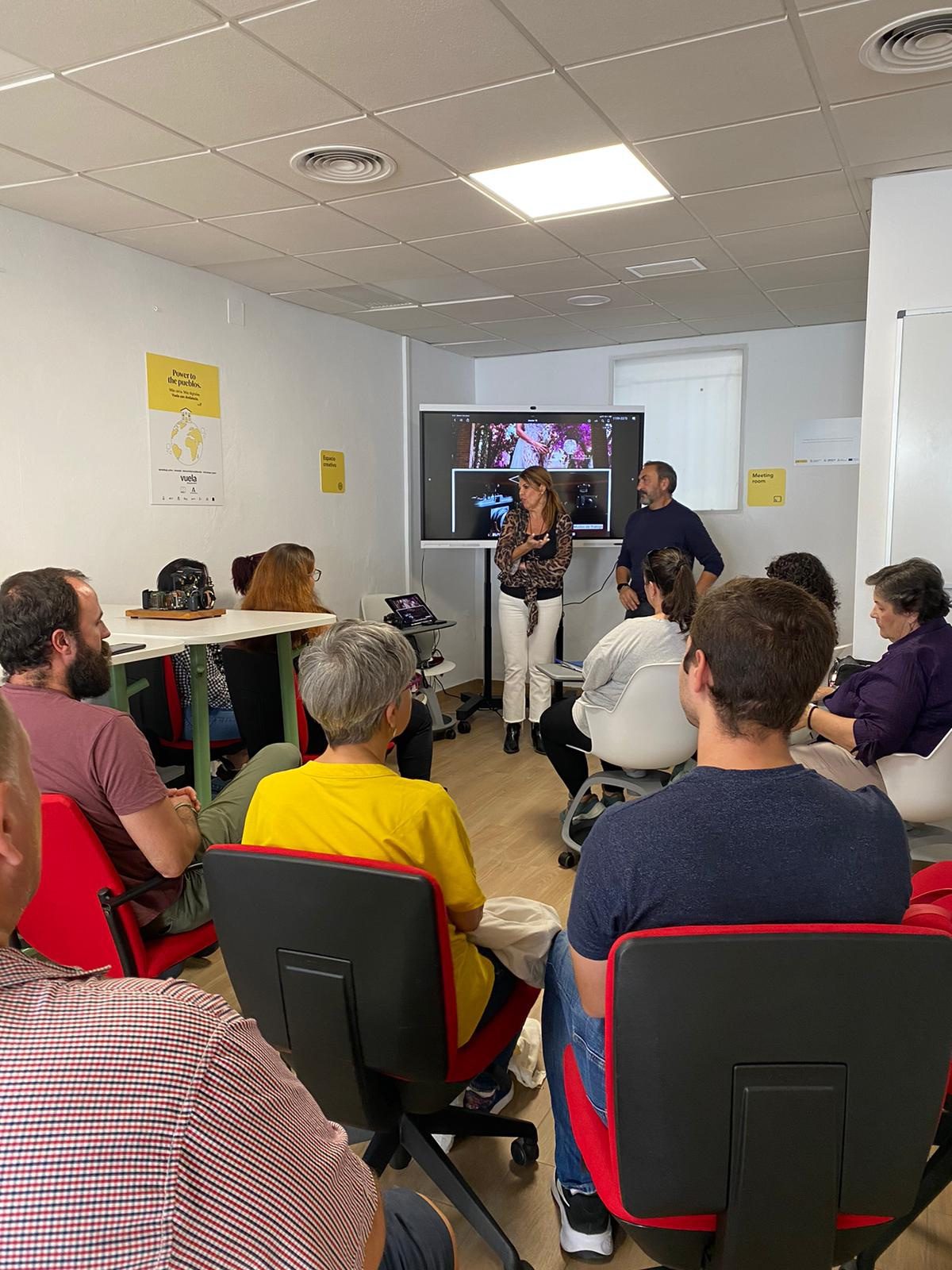 Excelente aceptación del curso gratuito “Creación y Edición de Contenido Fotográfico Profesional para Webs y Redes Sociales”