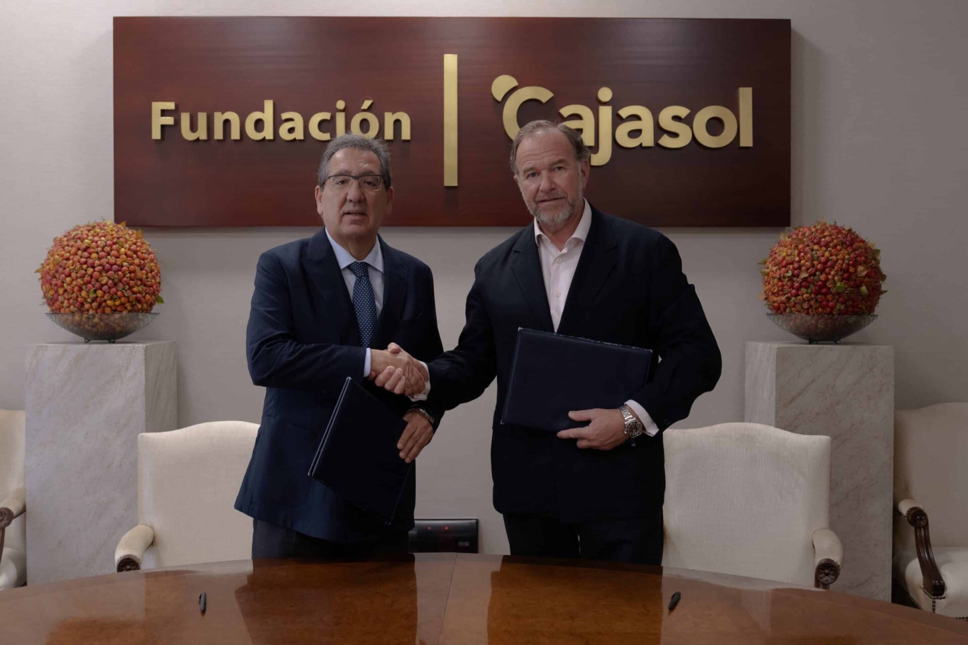 La Fundación Cajasol y la FOE convocan los Premios Empresarios del año de Huelva