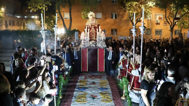 La Hermandad de Pino Montano en misión evangelizadora
