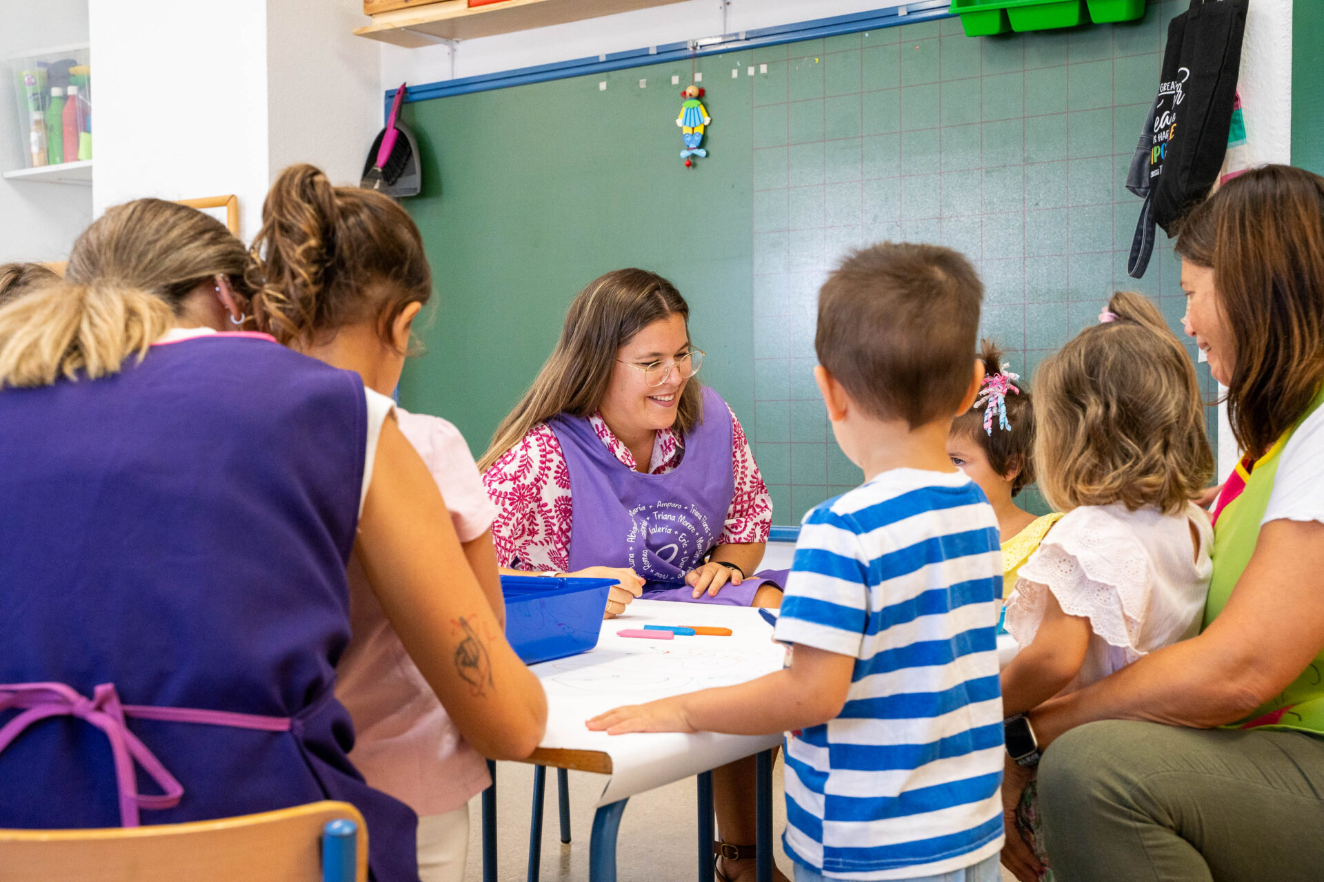 Mairena renueva el servicio municipal de apoyo a los estudiantes de 3 años