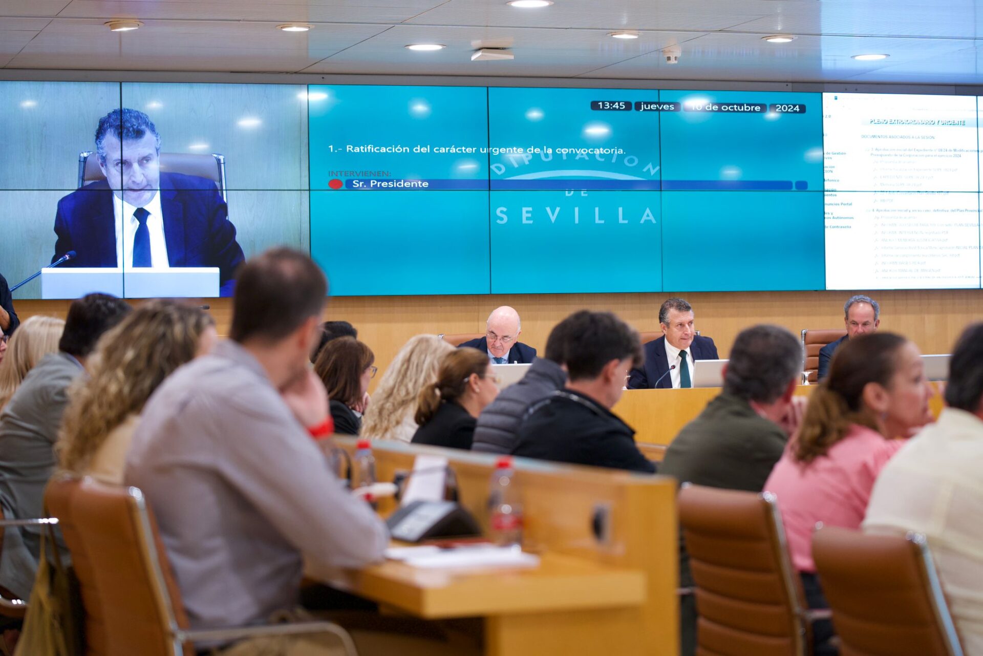 El pleno aprueba los 70 M€ del plan ‘Sevilla 107’ que gestionarán los ayuntamientos y el programa de 6 M€ para ayuda a la contratación artística