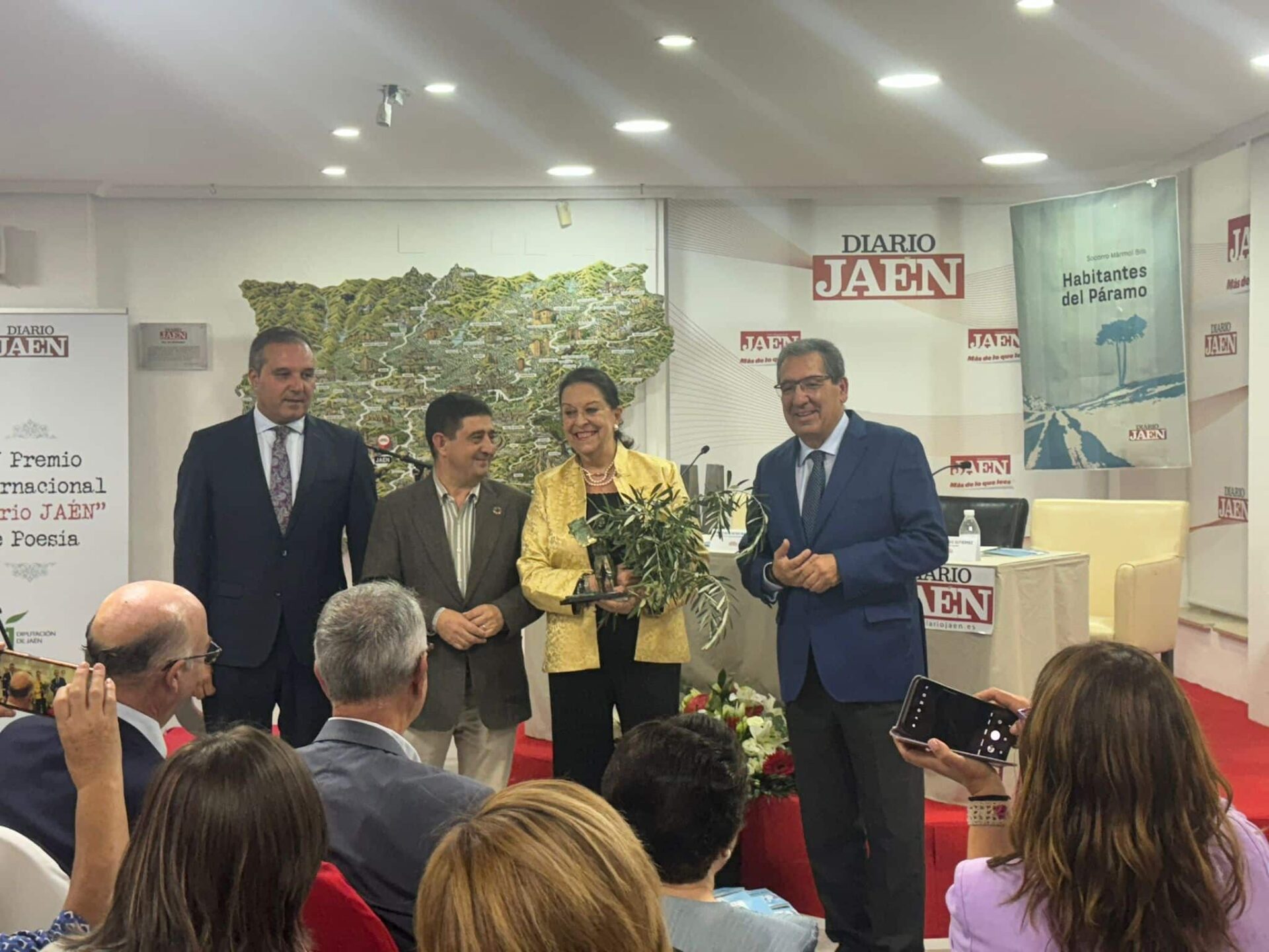 Socorro Mármol, ganadora del IV Premio Internacional «Diario JAÉN» de Poesía
