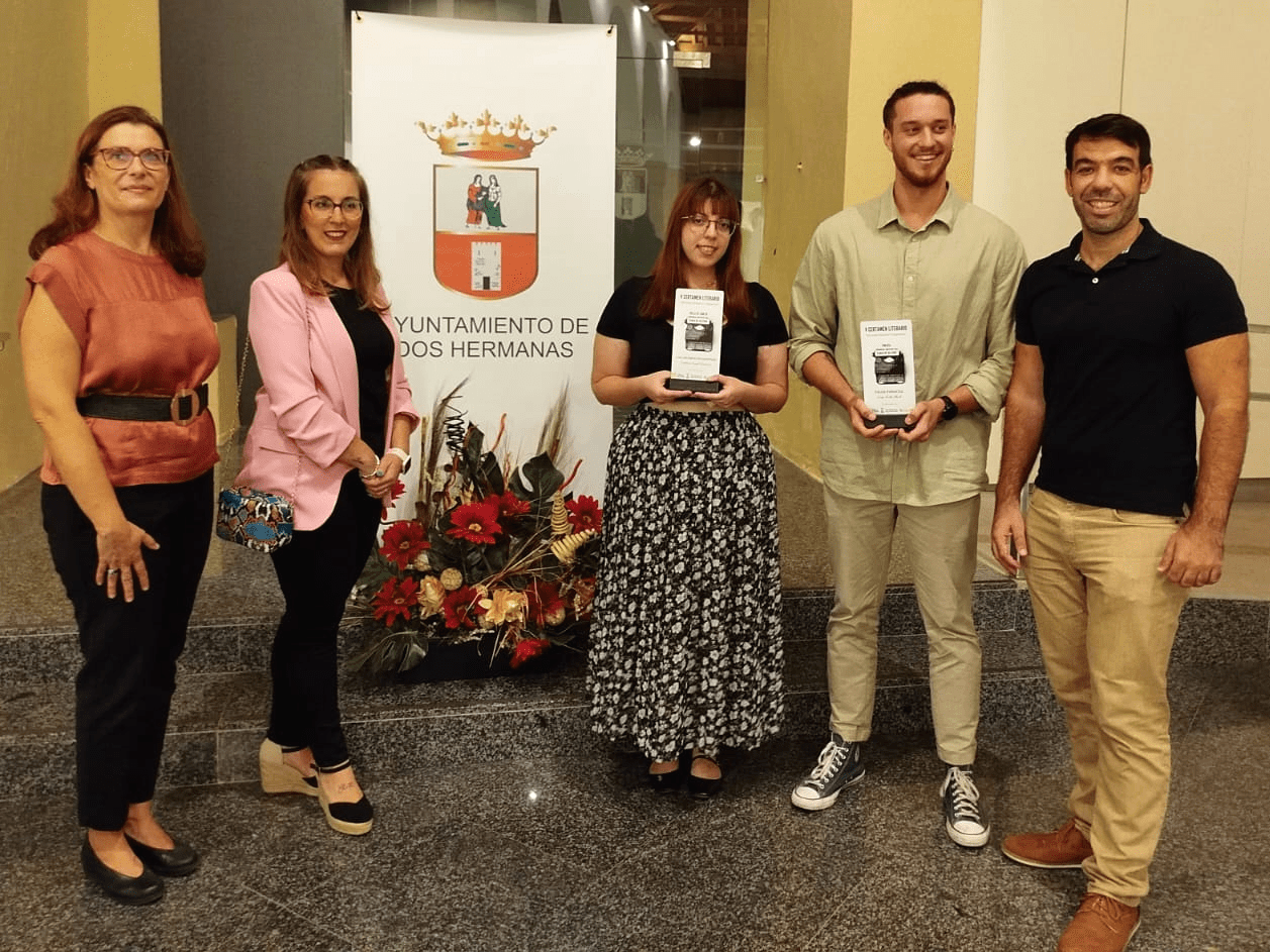 Cristina Casal y Jorge Ávila, estudiantes de Humanidades, ganan el Certamen Literario Rosario Valpuesta en la categoría ‘Comunidad UPO’