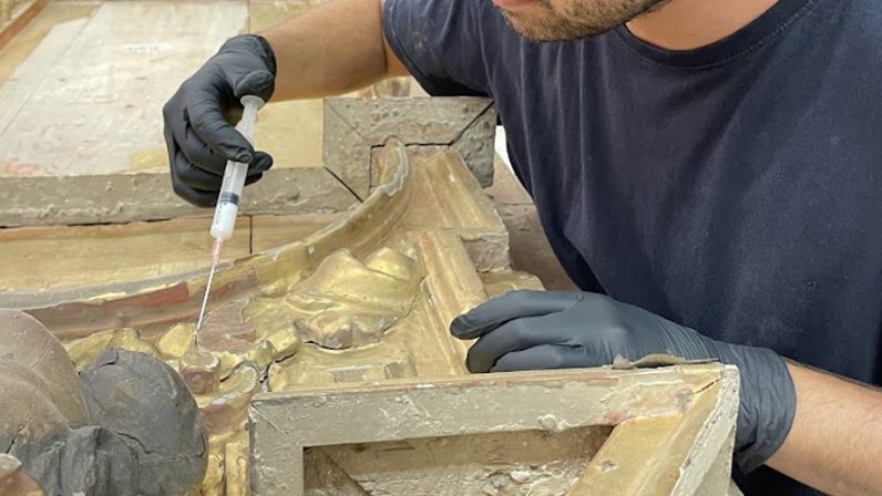 La Delegación Diocesana de Patrimonio restaura el retablo mayor de Santa María de las Nieves de La Rinconada