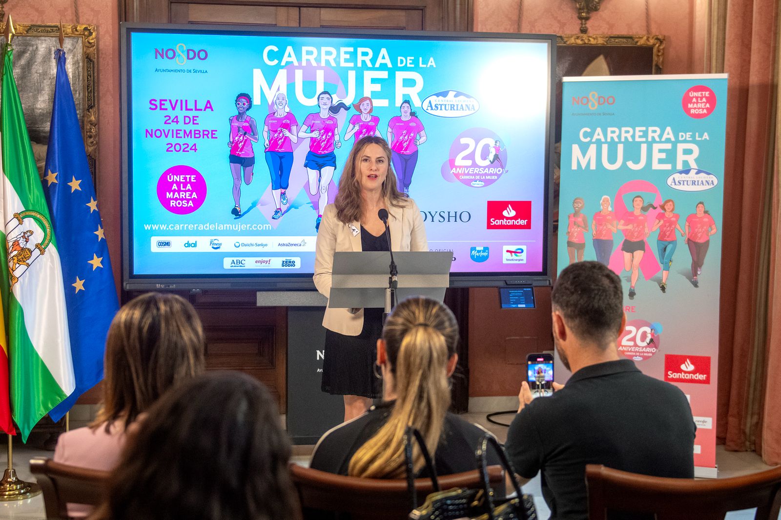 Homenaje a Maite Román en la presentación de la Carrera de la Mujer de Sevilla 2024