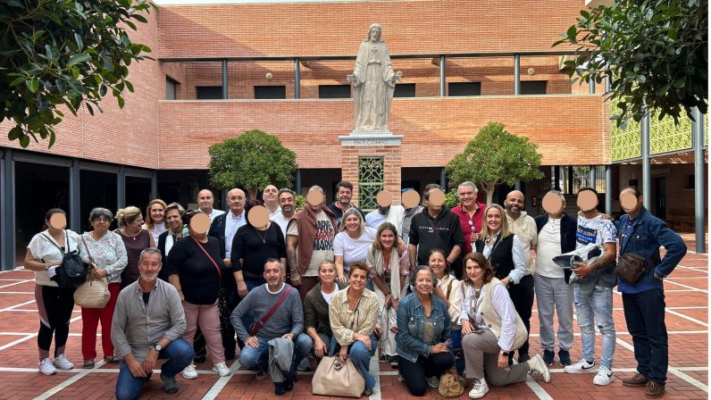 Privados de libertad del Centro Penitenciario Sevilla I visitaron la Parroquia San Juan Pablo II, de Montequinto