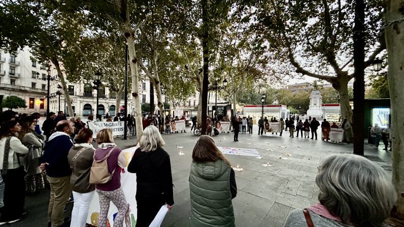 Nuevo Círculo de Silencio el viernes 25 de octubre en la Plaza San Francisco de Sevilla