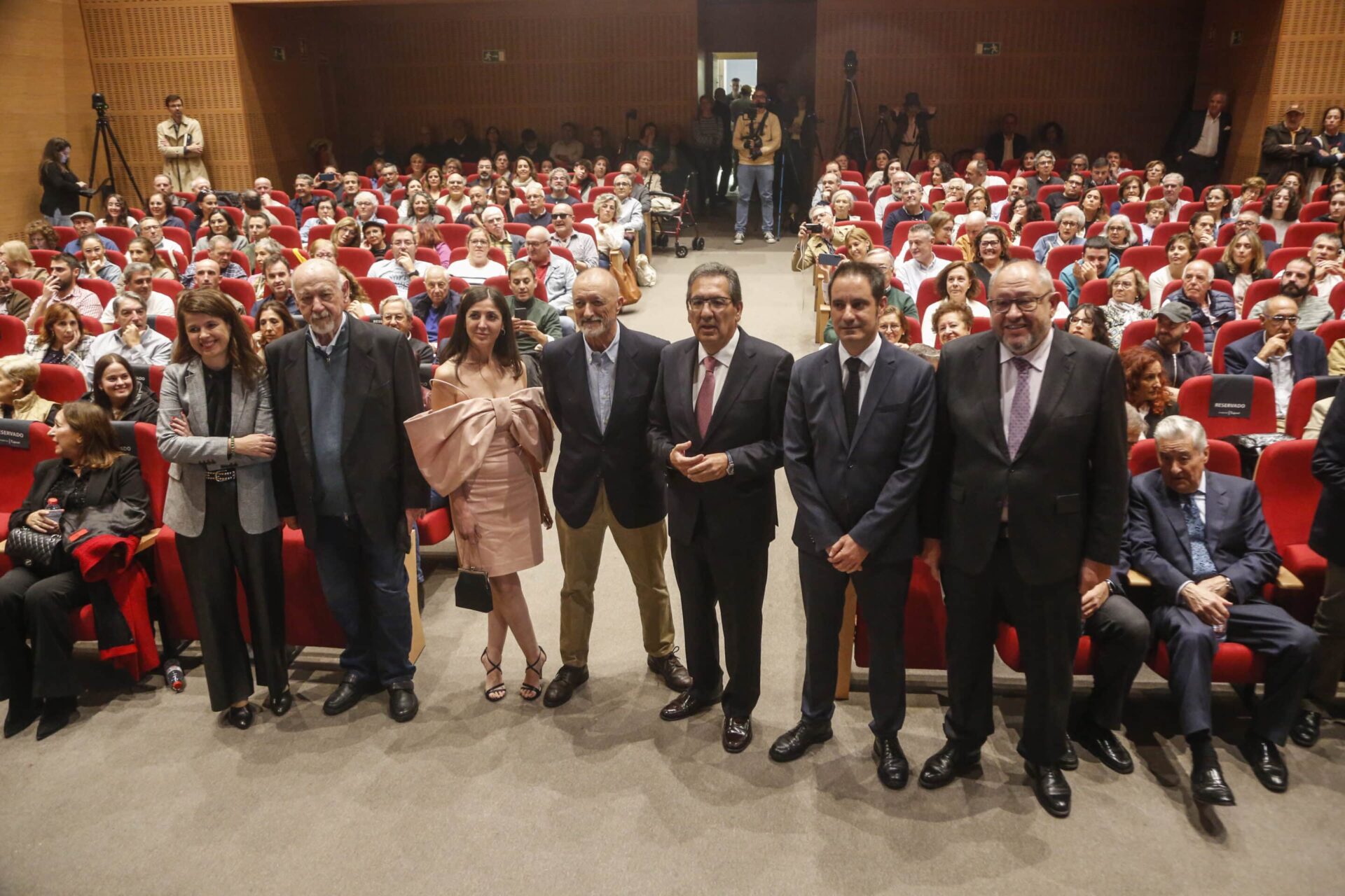 La Fundación Cajasol inaugura las ‘Jornadas Cervantinas: De la cárcel a la gloria’ con lleno total en Teatro Cervantes de Castro del Río