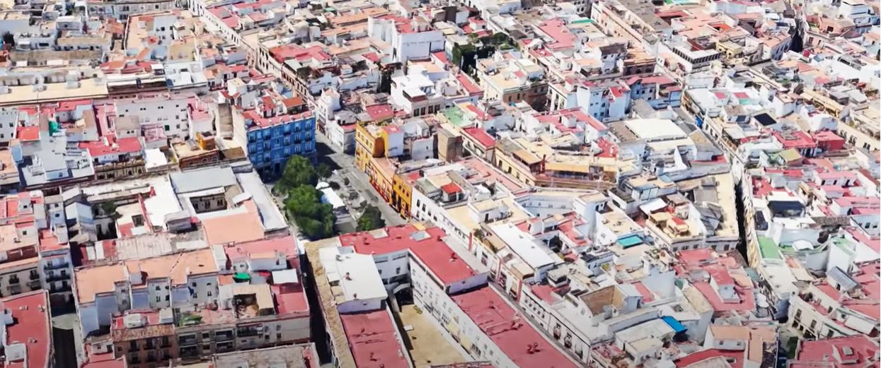 El documental ‘Sevilla, refugio creativo’ explora el impacto de la presión inmobiliaria sobre los espacios de trabajo de artistas y artesanos en Sevilla