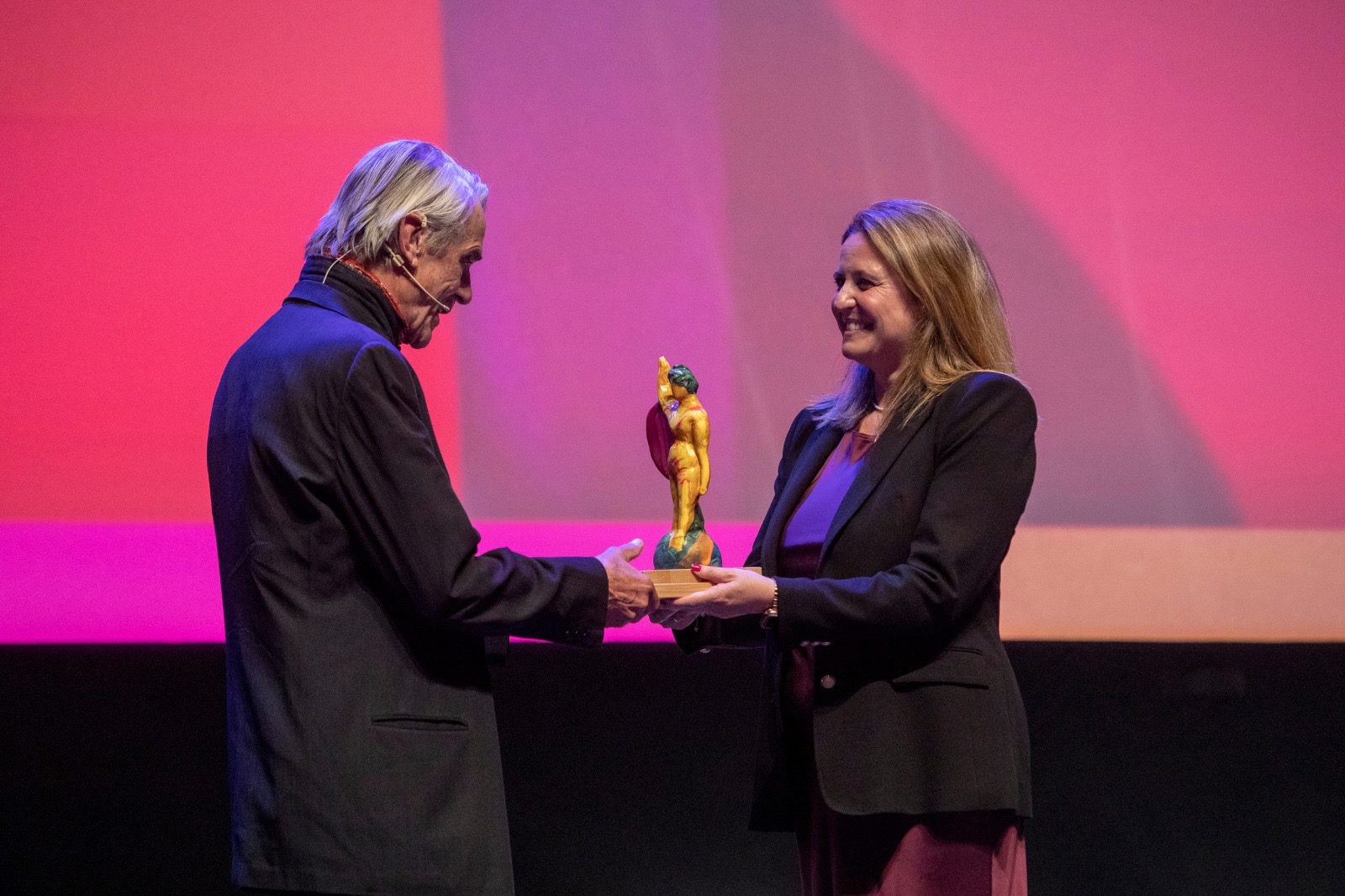 Jeremy Irons recibe el Giraldillo de Honor del XXI Festival de Cine Europeo de Sevilla