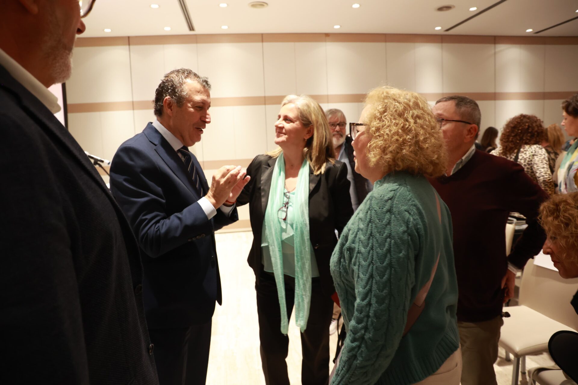 Javier Fernández: “A la Ley de Dependencia le hace falta recursos y le hace falta compromiso político”