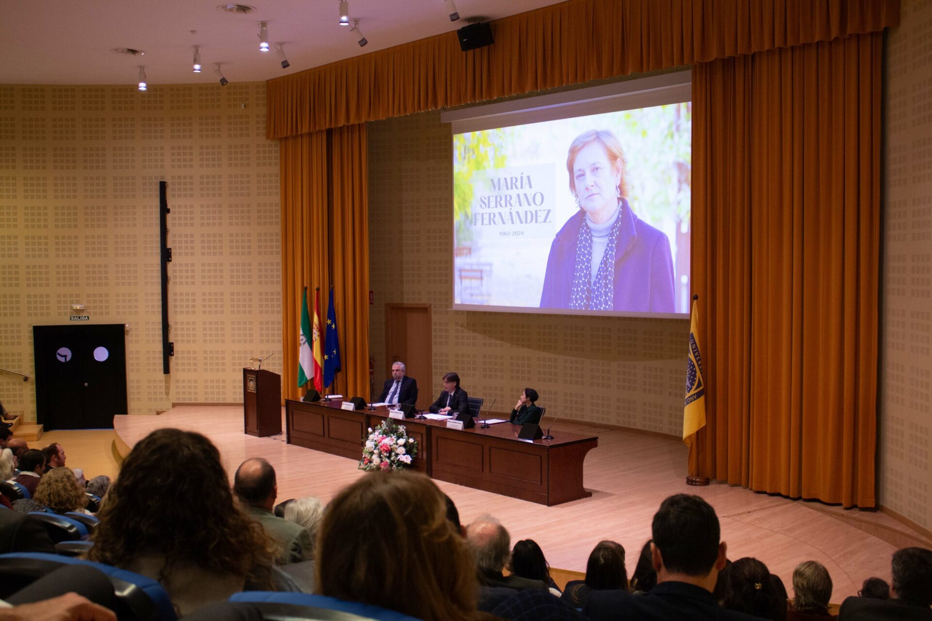 La Universidad Pablo de Olavide rinde homenaje a la profesora María Serrano Fernández
