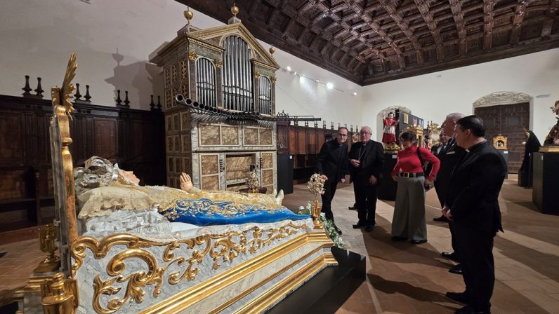 Inauguración de la exposición ‘Devociones populares en las clausuras de Sevilla’