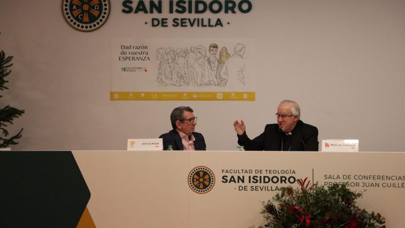 Monseñor Saiz Meneses en la segunda edición de Encuentro Sevilla: “La gran esperanza no es una idea, sino una persona, Jesucristo”