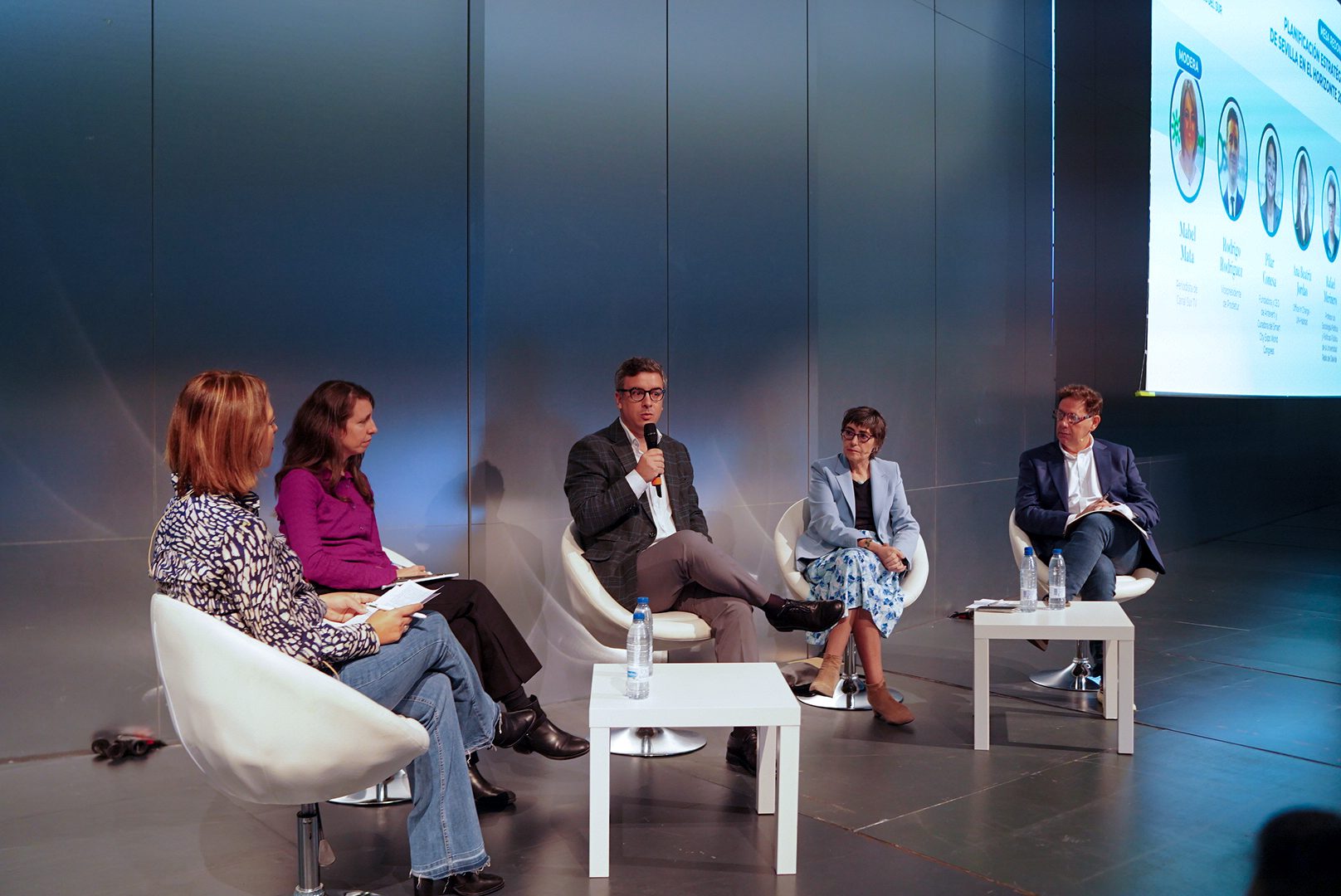 Rodríguez Hans: “Las administraciones debemos crear la certidumbre de cara a la inversión de que apostamos por ese nuevo modelo al que debemos evolucionar a través de las agendas urbanas”