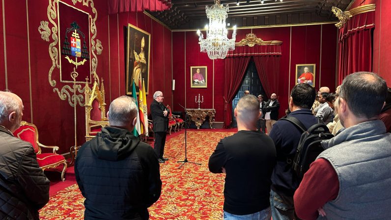 Privados de libertad de Sevilla visitan las exposiciones del II Congreso Internacional de Hermandades y Piedad Popular