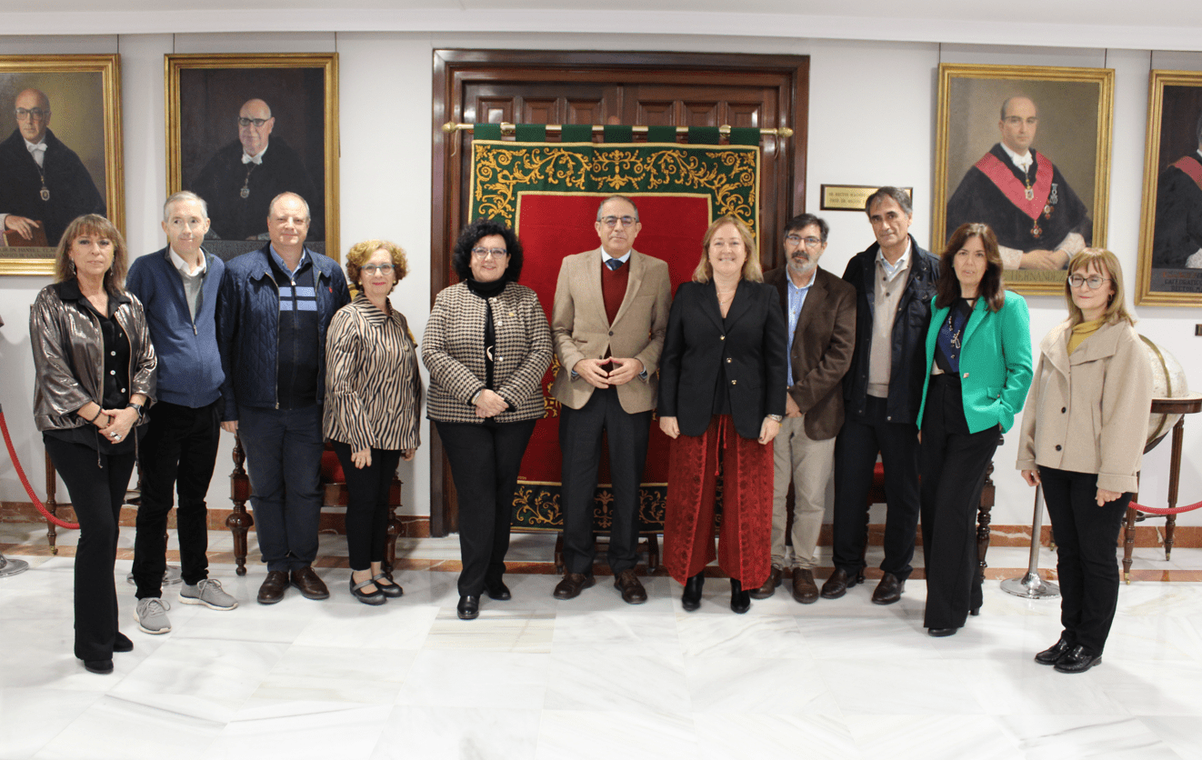 REDUAN aborda cambios reglamentarios, acceso universitario e inclusión en un encuentro en la US